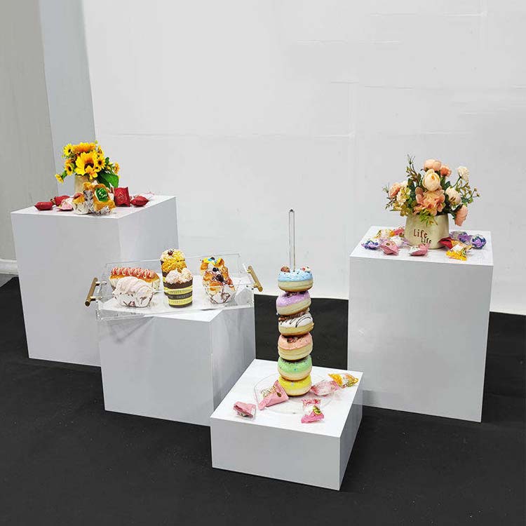 Dessert Table Backdrop - แท่นวางเค้กสำหรับงานเลี้ยงวันเกิด ฉากหลังงานอีเว้นท์ ฐานตั้ง แท่นโชว์ทรงลูกบาศก์ อะคริลิค ชั้นวางของตกแต่งงานแต่งงาน