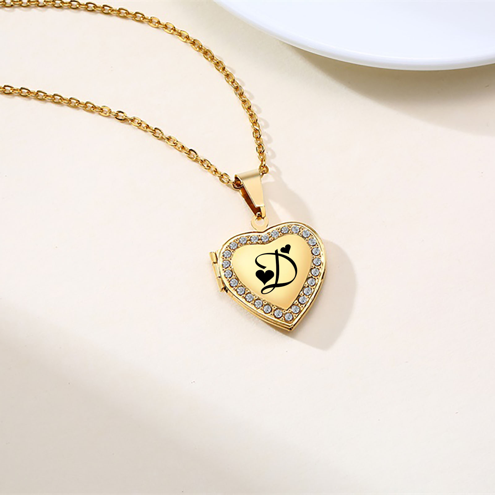 จี้ล็อกเกตรูปหัวใจสลักอักษรย่อ - Event Z บทวิจารณ์และราคา